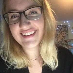 Meet your Posher, Elizabeth